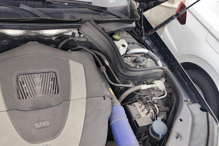Used Mercedes-Benz GLK-Class 2013 GLK 300 4MATIC Dynamic Sunroof Model Engine Bay Left