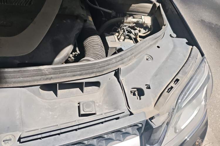 Used Mercedes-Benz GLK-Class 2013 GLK 300 4MATIC Dynamic Edition Engine Bay Left