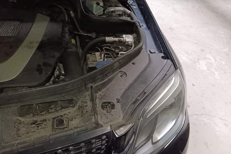 Used Mercedes-Benz GLK-Class 2013 GLK 300 4MATIC Dynamic Edition Engine Bay Left