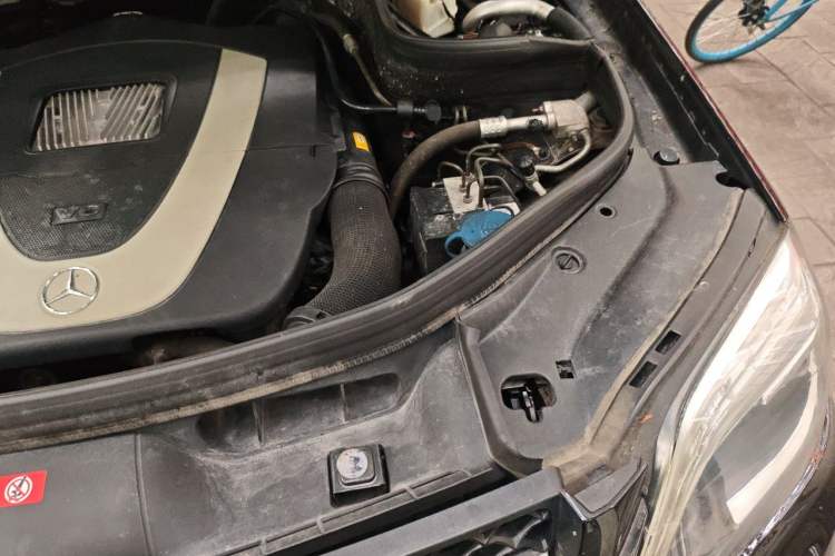 Used Mercedes-Benz GLK-Class 2013 GLK 300 4MATIC Dynamic Edition Engine Bay Left