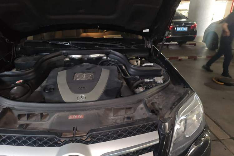 Used Mercedes-Benz GLK-Class 2013 GLK 300 4MATIC Dynamic Sunroof Model Engine Bay Left