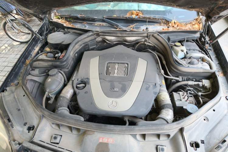 Used Mercedes-Benz GLK-Class 2013 GLK 300 4MATIC Dynamic Sunroof Model Engine Bay