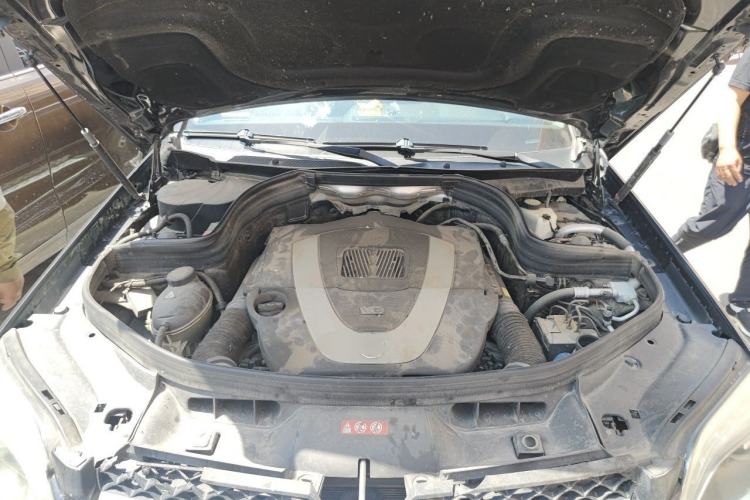 Used Mercedes-Benz GLK-Class 2013 GLK 300 4MATIC Fashion Model Engine Bay