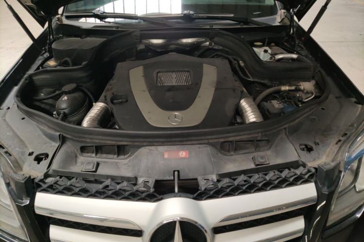 Used Mercedes-Benz GLK-Class 2013 GLK 300 4MATIC Dynamic Sunroof Model Engine Bay