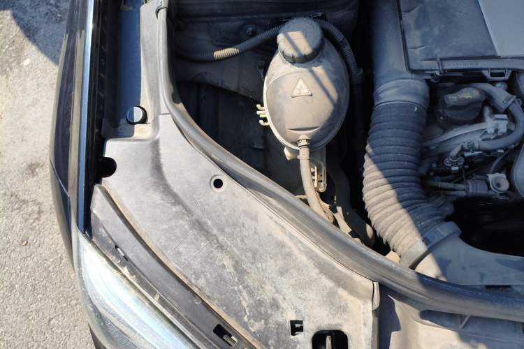 Used Mercedes-Benz GLK-Class 2013 GLK 300 4MATIC Dynamic Sunroof Model Engine Bay Right