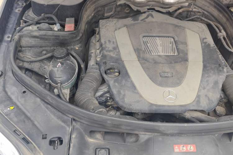 Used Mercedes-Benz GLK-Class 2013 GLK 300 4MATIC Fashion Model Engine Bay Right