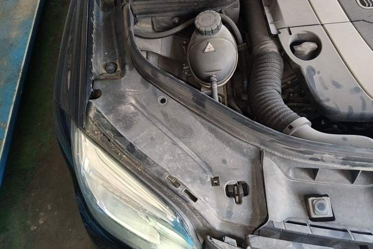 Used Mercedes-Benz GLK-Class 2013 GLK 300 4MATIC Dynamic Sunroof Model Engine Bay Right