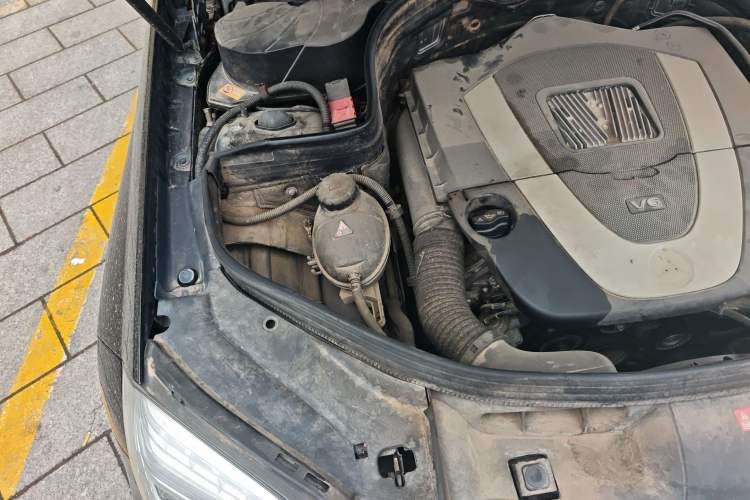 Used Mercedes-Benz GLK-Class 2013 Facelift GLK 300 4MATIC Fashion Edition Engine Bay Right