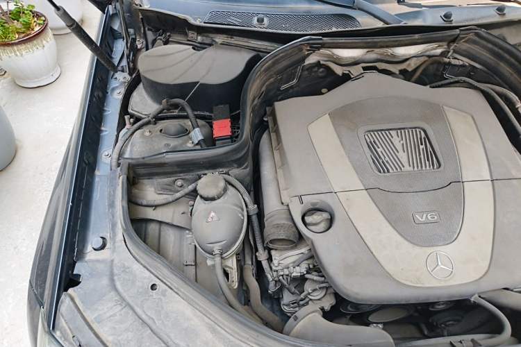 Used Mercedes-Benz GLK-Class 2013 GLK 300 4MATIC Dynamic Edition Engine Bay Right
