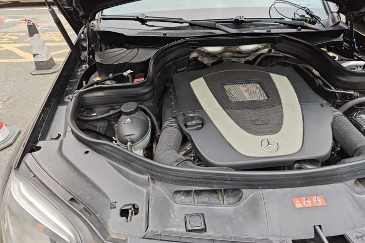 Used Mercedes-Benz GLK-Class 2013 GLK 300 4MATIC Dynamic Sunroof Model Engine Bay Right