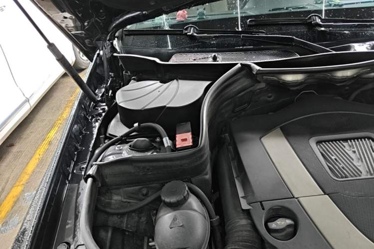 Used Mercedes-Benz GLK-Class 2013 GLK 300 4MATIC Dynamic Edition Engine Bay Right