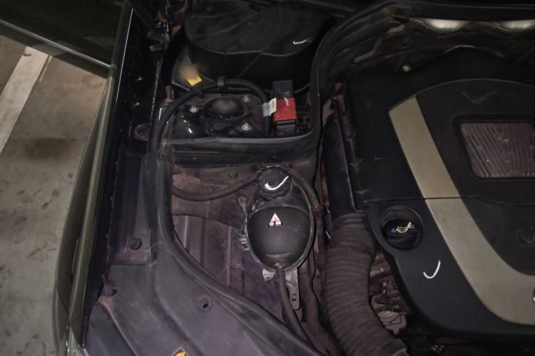 Used Mercedes-Benz GLK-Class 2013 Facelift GLK 300 4MATIC Luxury Edition Engine Bay Right