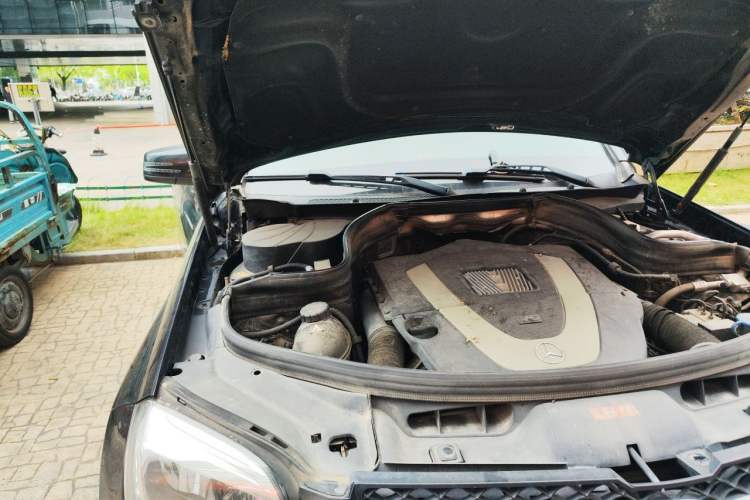 Used Mercedes-Benz GLK-Class 2013 GLK 300 4MATIC Dynamic Sunroof Model Engine Bay Right
