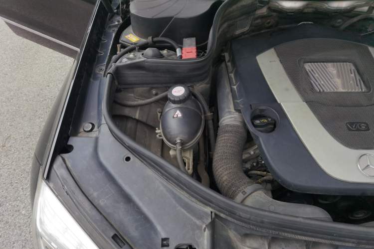 Used Mercedes-Benz GLK-Class 2013 GLK 300 4MATIC Dynamic Sunroof Model Engine Bay Right