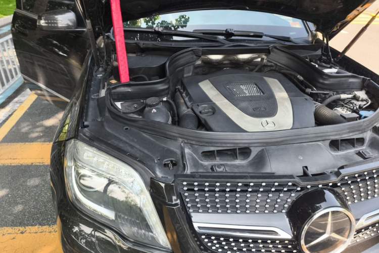 Used Mercedes-Benz GLK-Class 2013 Facelift GLK 300 4MATIC Fashion Edition Engine Bay Right
