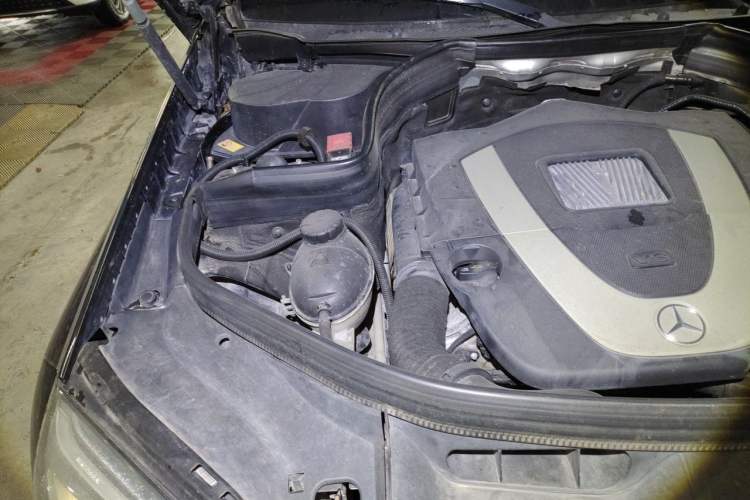 Used Mercedes-Benz GLK-Class 2013 GLK 300 4MATIC Dynamic Sunroof Model Engine Bay Right