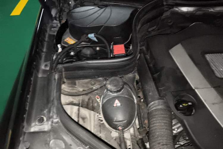 Used Mercedes-Benz GLK-Class 2013 GLK 300 4MATIC Dynamic Sunroof Model Engine Bay Right