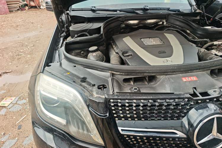 Used Mercedes-Benz GLK-Class 2013 GLK 300 4MATIC Fashion Model Engine Bay Right