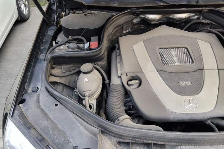 Used Mercedes-Benz GLK-Class 2013 GLK 300 4MATIC Fashion Model Engine Bay Right