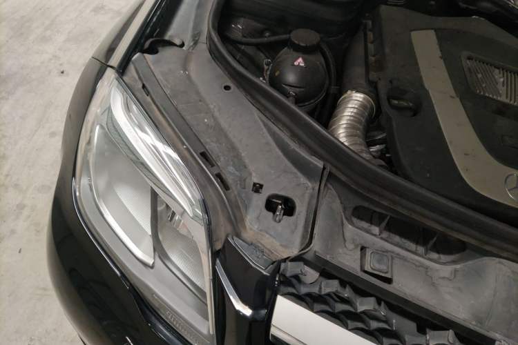 Used Mercedes-Benz GLK-Class 2013 GLK 300 4MATIC Dynamic Sunroof Model Engine Bay Right