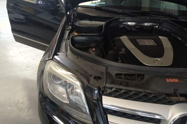Used Mercedes-Benz GLK-Class 2013 GLK 300 4MATIC Dynamic Sunroof Model Engine Bay Right