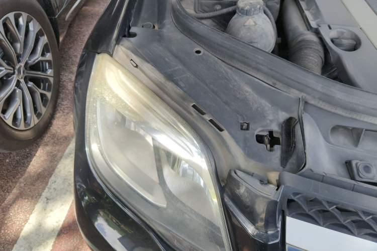 Used Mercedes-Benz GLK-Class 2013 GLK 300 4MATIC Dynamic Sunroof Model Engine Bay Right