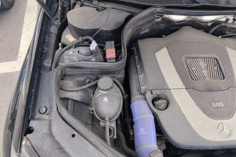 Used Mercedes-Benz GLK-Class 2013 GLK 300 4MATIC Dynamic Sunroof Model Engine Bay Right