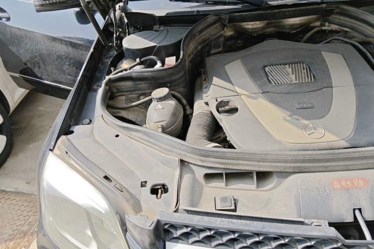 Used Mercedes-Benz GLK-Class 2013 GLK 300 4MATIC Dynamic Sunroof Model Engine Bay Right