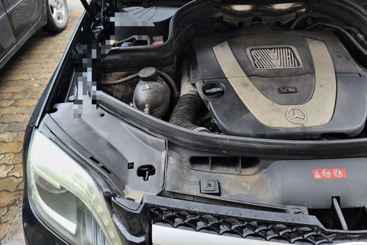 Used Mercedes-Benz GLK-Class 2013 Facelift GLK 300 4MATIC Luxury Edition Engine Bay Right