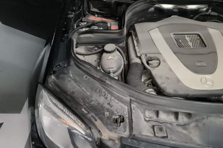 Used Mercedes-Benz GLK-Class 2013 GLK 300 4MATIC Dynamic Edition Engine Bay Right