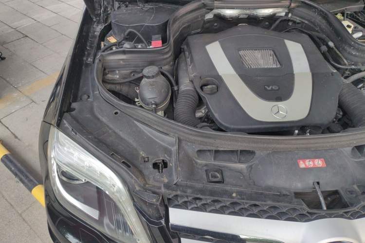 Used Mercedes-Benz GLK-Class 2013 GLK 300 4MATIC Dynamic Sunroof Model Engine Bay Right