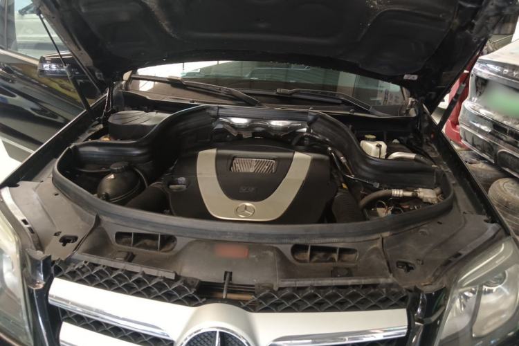 Used Mercedes-Benz GLK-Class 2013 GLK 300 4MATIC Dynamic Sunroof Model Engine Bay