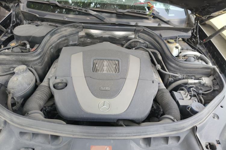Used Mercedes-Benz GLK-Class 2013 GLK 300 4MATIC Dynamic Sunroof Model Engine Bay