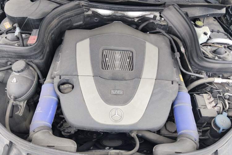 Used Mercedes-Benz GLK-Class 2013 GLK 300 4MATIC Dynamic Sunroof Model Engine Bay