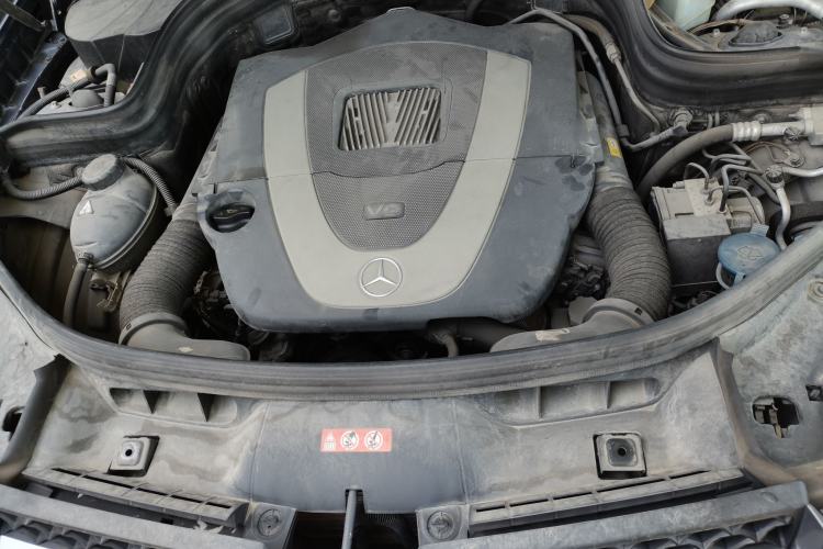 Used Mercedes-Benz GLK-Class 2013 GLK 300 4MATIC Luxury Model Engine Bay