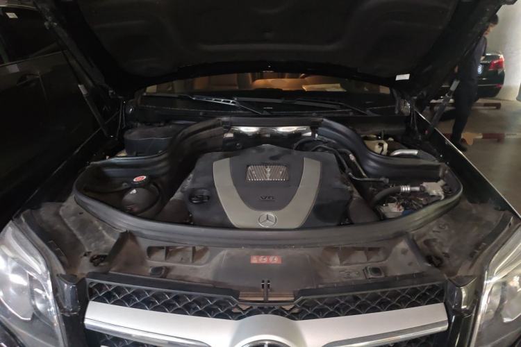 Used Mercedes-Benz GLK-Class 2013 GLK 300 4MATIC Dynamic Sunroof Model Engine Bay