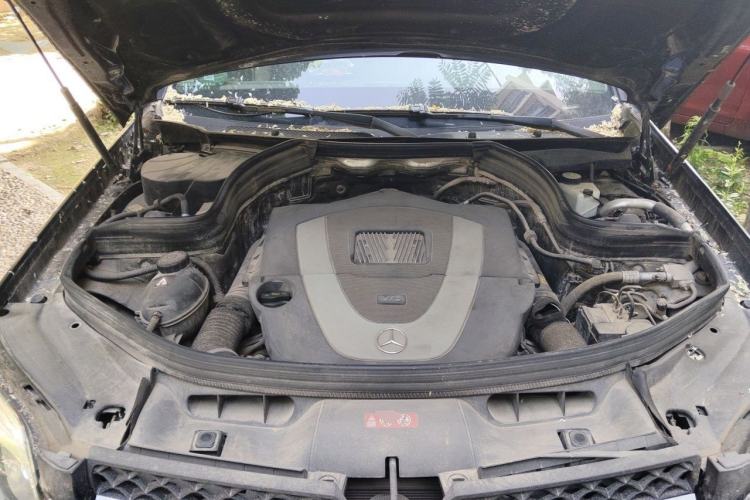 Used Mercedes-Benz GLK-Class 2013 GLK 300 4MATIC Dynamic Sunroof Model Engine Bay