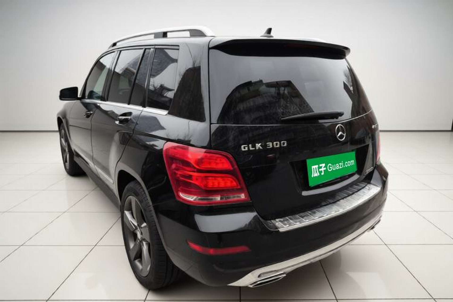 Used Mercedes-Benz GLK-Class 2013 GLK 300 4MATIC Dynamic Sunroof Model Exterior 3