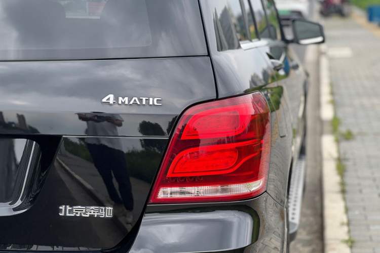 Used Mercedes-Benz GLK-Class 2013 GLK 300 4MATIC Dynamic Sunroof Model Exterior 3