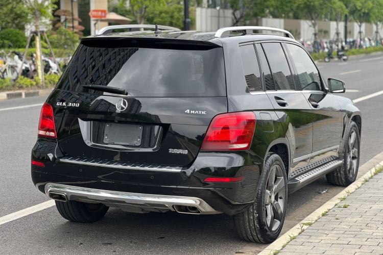 Used Mercedes-Benz GLK-Class 2013 GLK 300 4MATIC Dynamic Sunroof Model Exterior 4