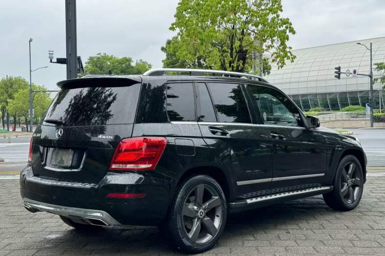 Used Mercedes-Benz GLK-Class 2013 GLK 300 4MATIC Luxury Model Exterior 5