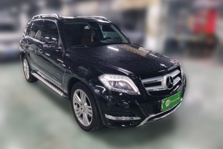 Used Mercedes-Benz GLK-Class 2013 GLK 300 4MATIC Fashion Model Front Right 45 Deg