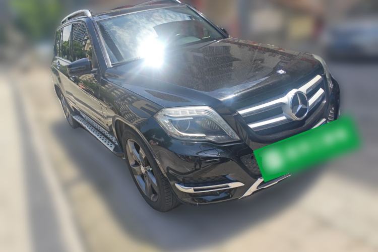 Used Mercedes-Benz GLK-Class 2013 GLK 300 4MATIC Luxury Model Front Right 45 Deg