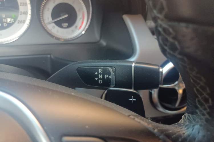 Used Mercedes-Benz GLK-Class 2013 GLK 300 4MATIC Dynamic Sunroof Model Gear Lever