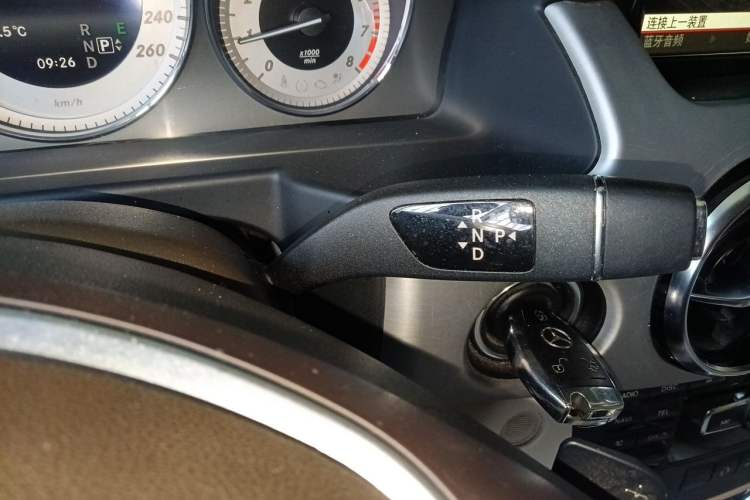 Used Mercedes-Benz GLK-Class 2013 GLK 300 4MATIC Dynamic Sunroof Model Gear Lever