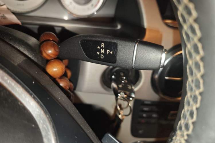 Used Mercedes-Benz GLK-Class 2013 GLK 300 4MATIC Dynamic Sunroof Model Gear Lever