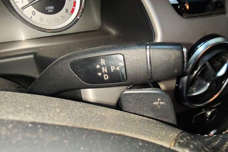 Used Mercedes-Benz GLK-Class 2013 GLK 300 4MATIC Fashion Model Gear Lever