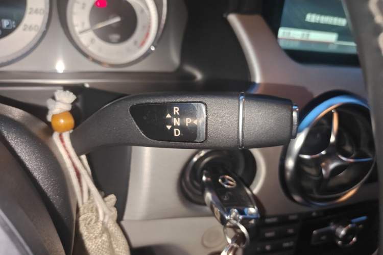 Used Mercedes-Benz GLK-Class 2013 GLK 300 4MATIC Dynamic Sunroof Model Gear Lever
