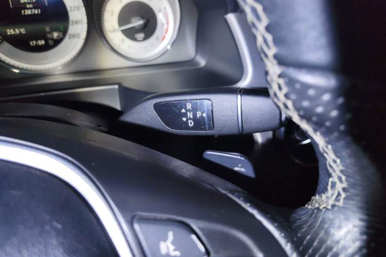 Used Mercedes-Benz GLK-Class 2013 GLK 300 4MATIC Dynamic Sunroof Model Gear Lever