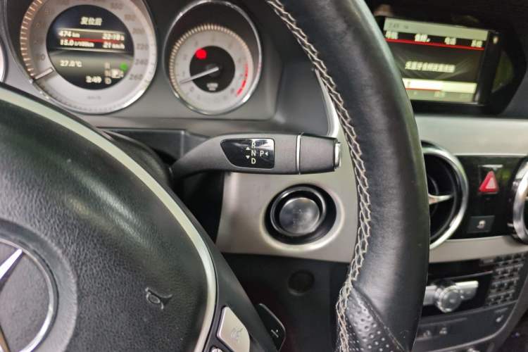 Used Mercedes-Benz GLK-Class 2013 Facelift GLK 300 4MATIC Fashion Edition Gear Lever